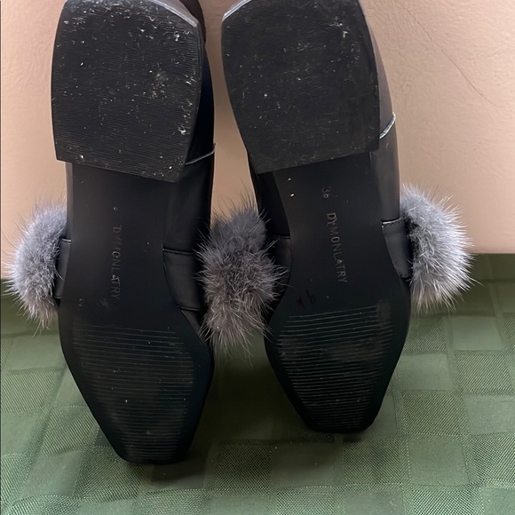 Dymonlatry Elegant Black Leather Ankle Boots with Fur Trim - Picture 6 of 14